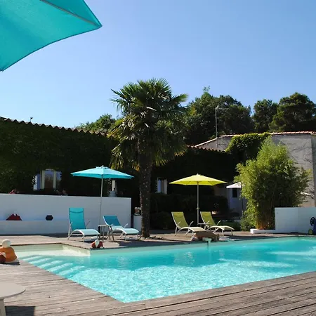 D'hotes & Le Relais De La Cavayere