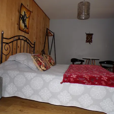 Le Relais De La Cavayere - D'hotes Avec & Sauna - Parking Prive Ferme B&B 카르카손