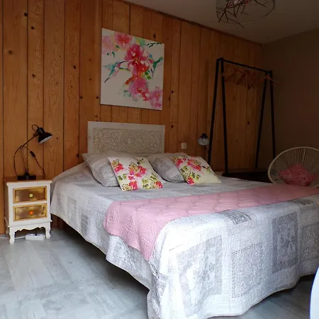 D'hotes & Le Relais De La Cavayere قرقشونه