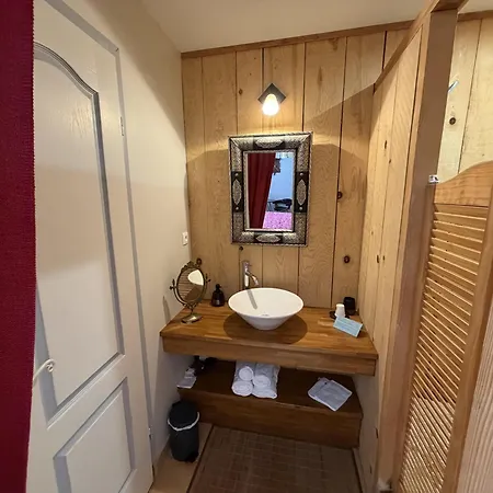 Bed and breakfast Le Relais De La Cavayere - D'hôtes Avec Spa&sauna - Parking Privé Ferme 4*